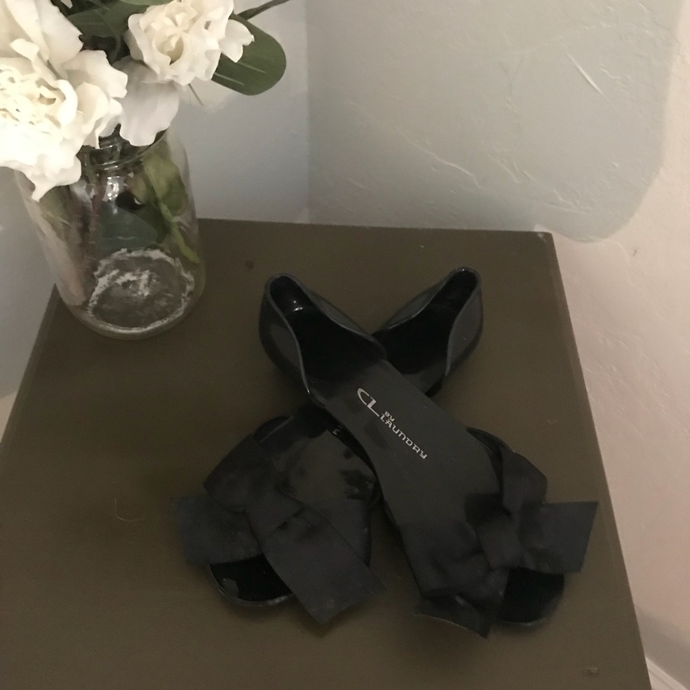 Chinese laundry black flats